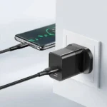 شارژر دیواری 2 پورت 20 وات به‌همراه کابل تایپ‌سی به لایتنینگ مک‌دودو  مدل CH-1952